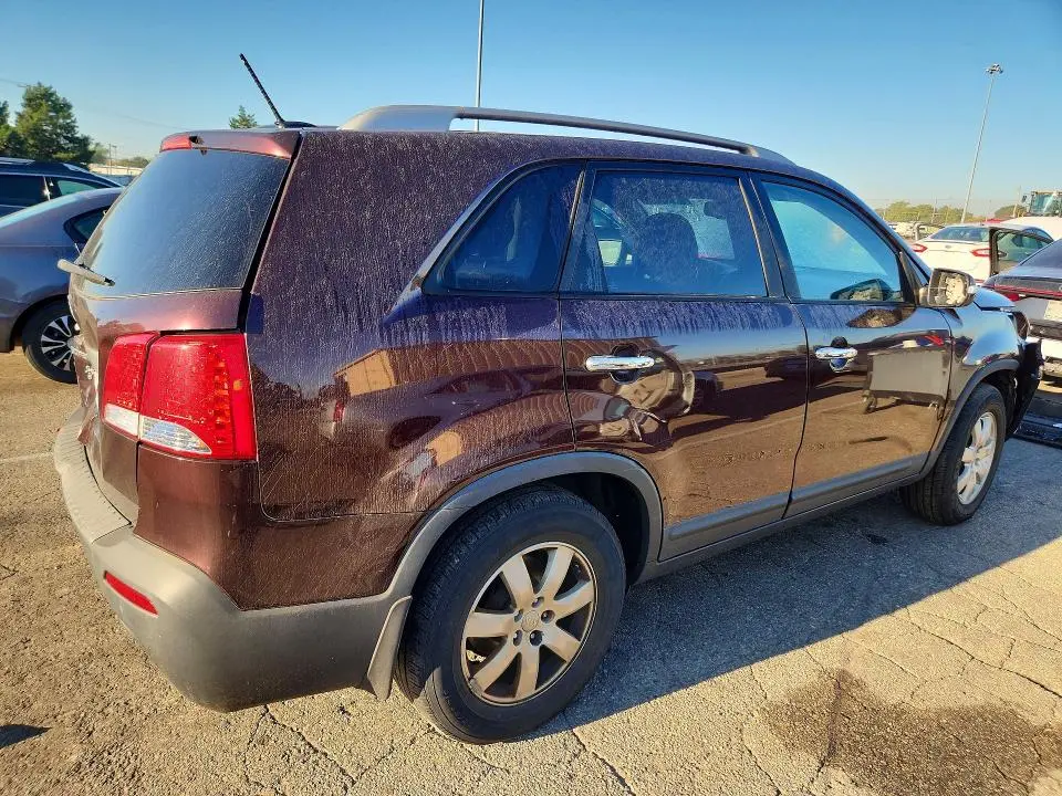 2013 KIA SORENTO LX  