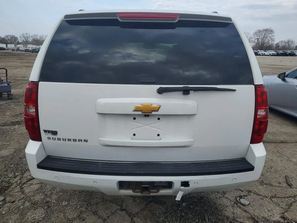 2014 CHEVROLET SUBURBAN K1500 LT  