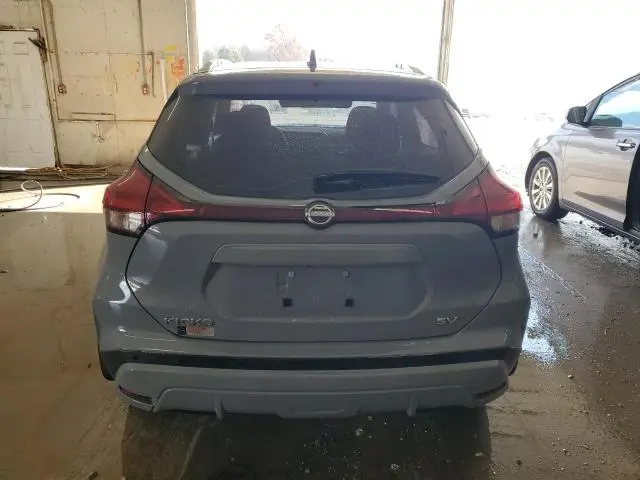 2022 NISSAN KICKS SV  