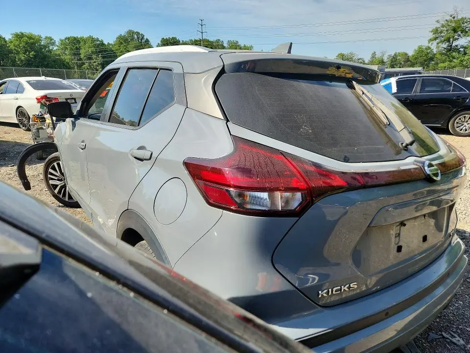 2021 NISSAN KICKS SV  