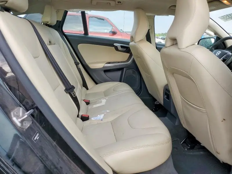 2017 VOLVO V60 T5 PREMIER  