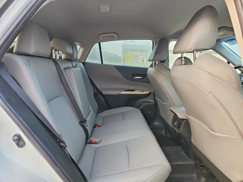 2021 TOYOTA VENZA XLE  