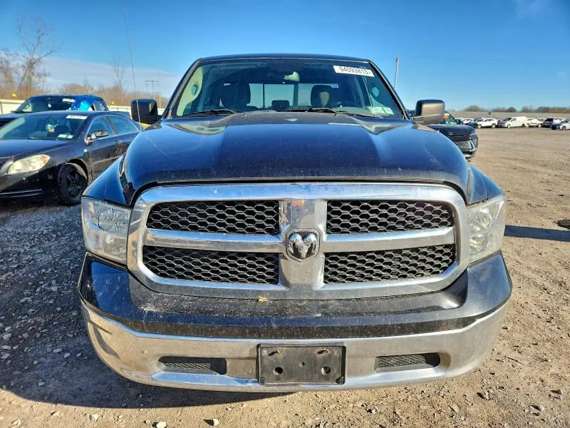 2016 RAM 1500 SLT  