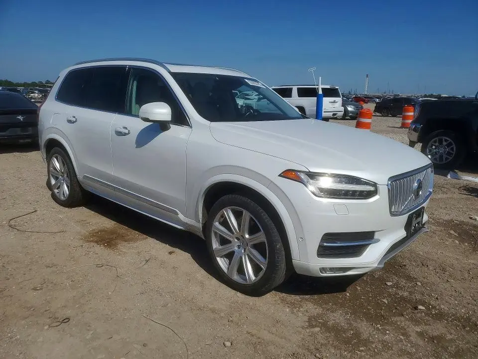 2018 VOLVO XC90 T6  