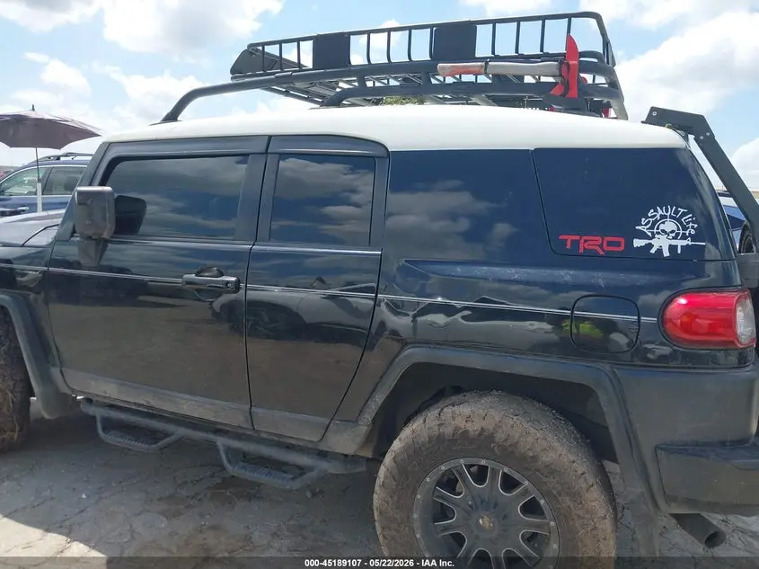 2013 TOYOTA FJ CRUISER  