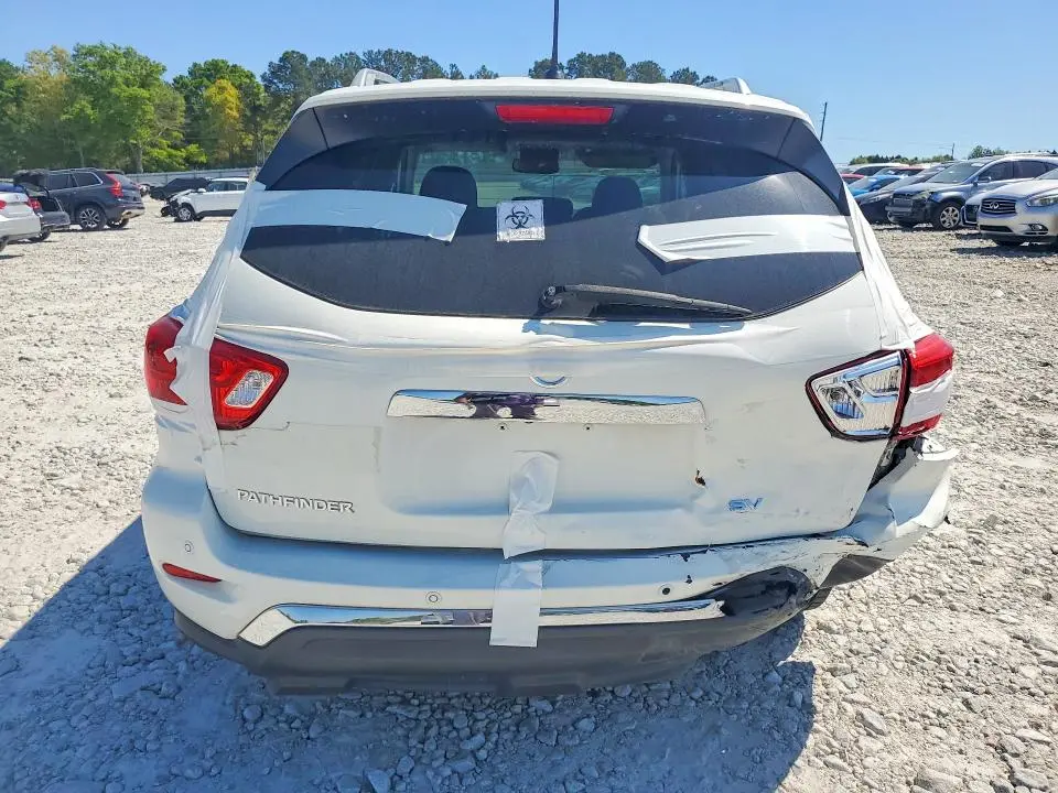 2017 NISSAN PATHFINDER SV  
