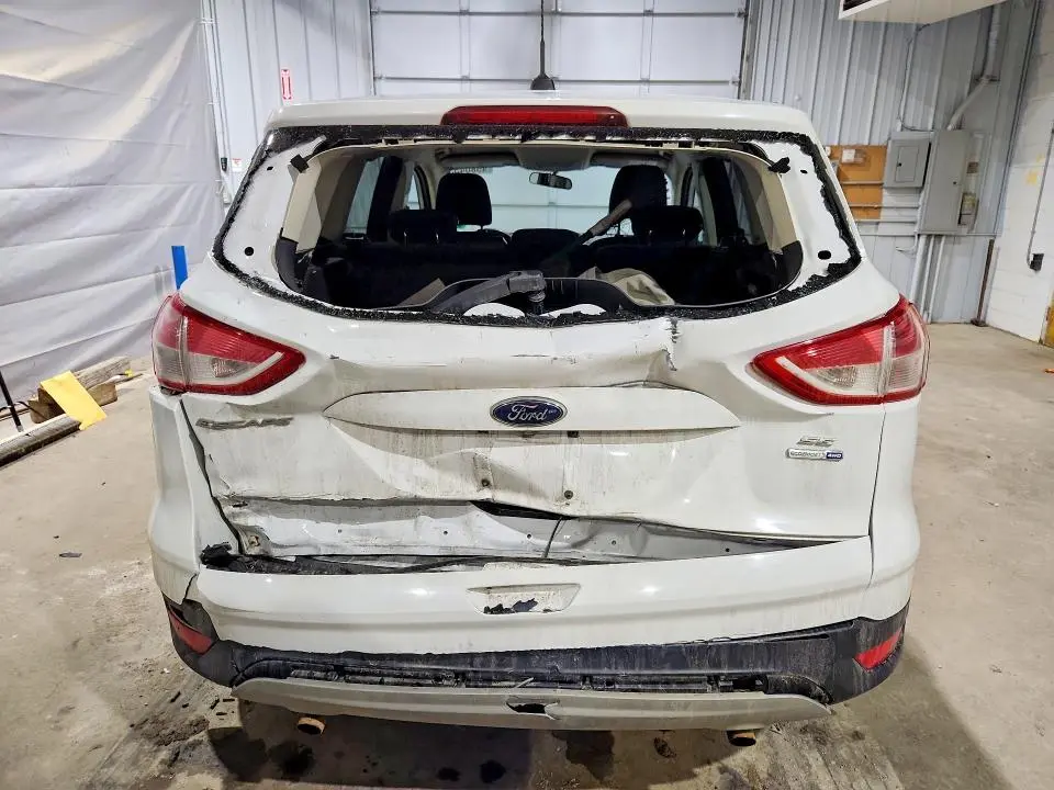 2016 FORD ESCAPE SE  