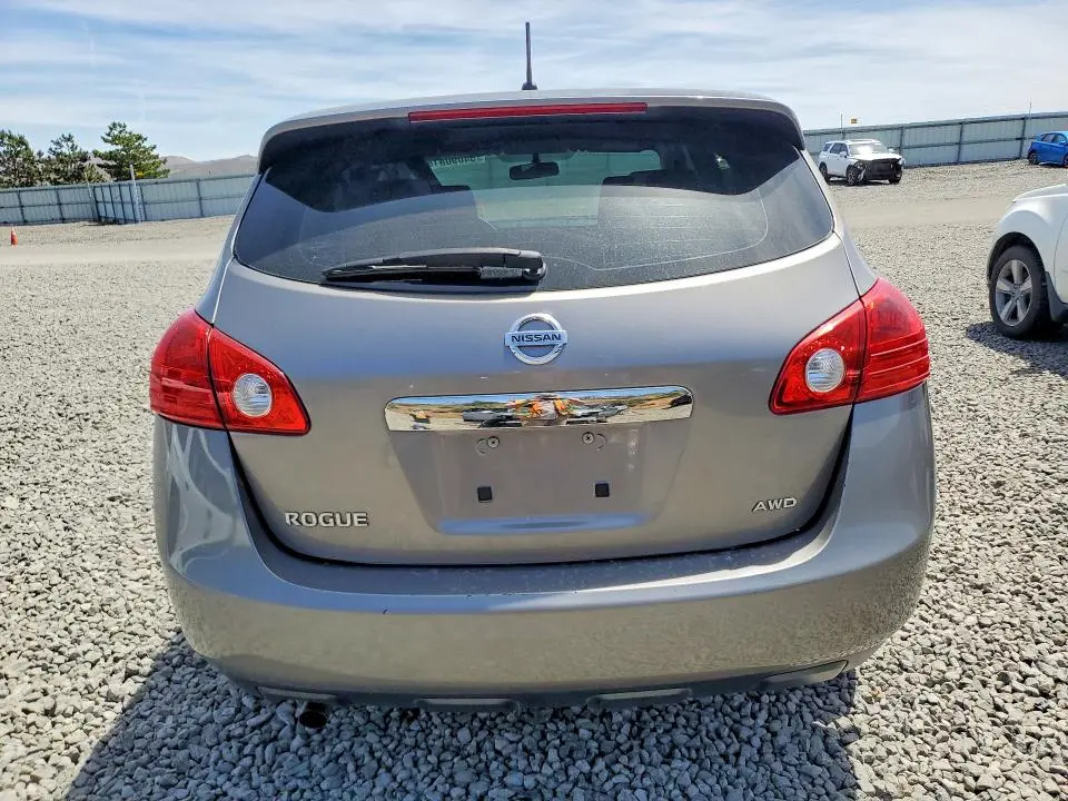2013 NISSAN ROGUE S  