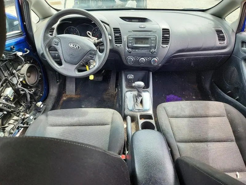2017 KIA FORTE LX  