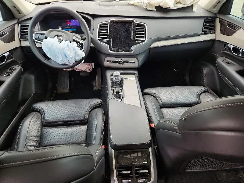 2025 VOLVO XC90 ULTRA  