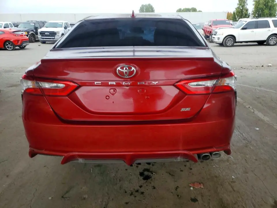 2020 TOYOTA CAMRY SE  