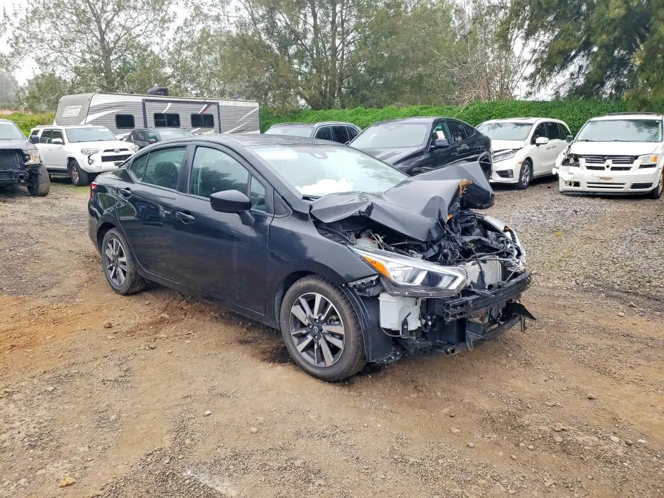 2023 NISSAN VERSA SV  