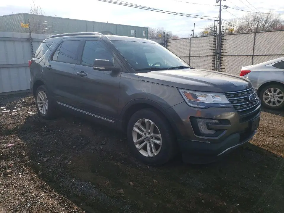 2016 FORD EXPLORER XLT  