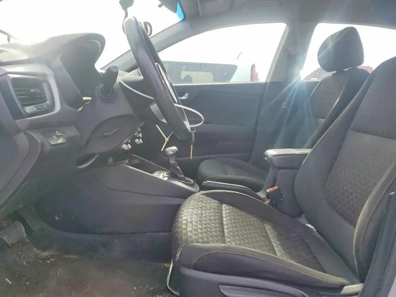 2018 KIA RIO LX  