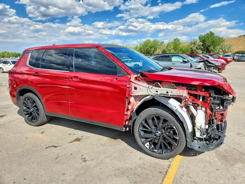 2024 MITSUBISHI OUTLANDER SE  