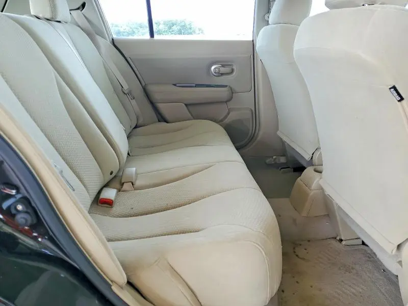 2011 NISSAN VERSA 1.8 S  
