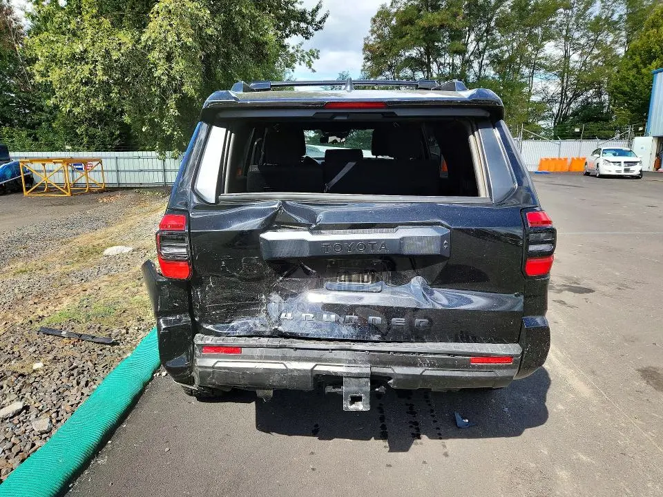 2025 TOYOTA 4RUNNER SR5  