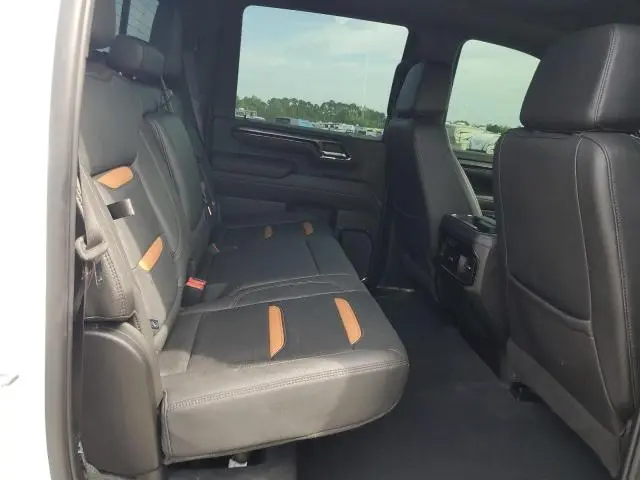 2024 GMC SIERRA K2500 AT4  