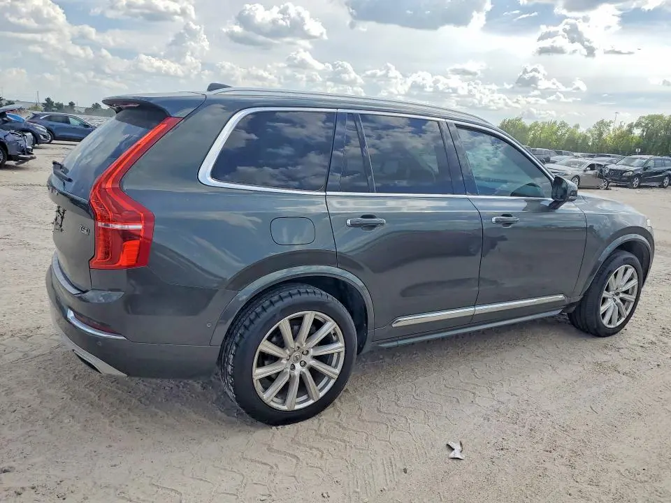 2018 VOLVO XC90 T6  