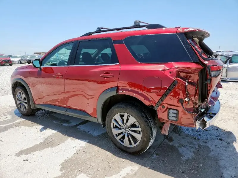 2024 NISSAN PATHFINDER SV  