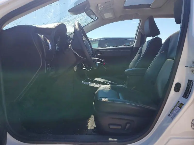 2017 TOYOTA COROLLA XLE  