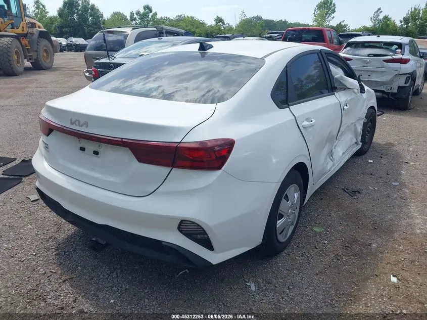 2024 KIA FORTE LX