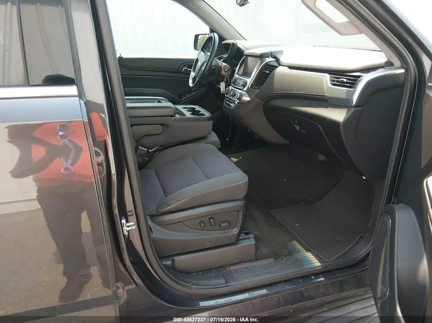 2017 CHEVROLET SUBURBAN LS