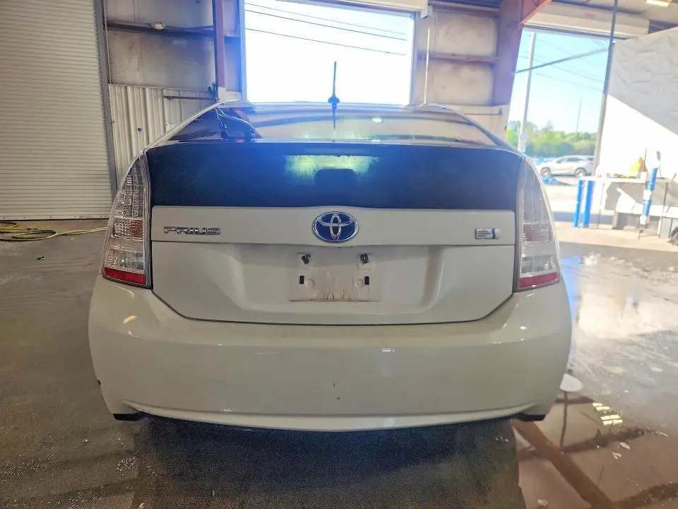 2011 TOYOTA PRIUS TWO  