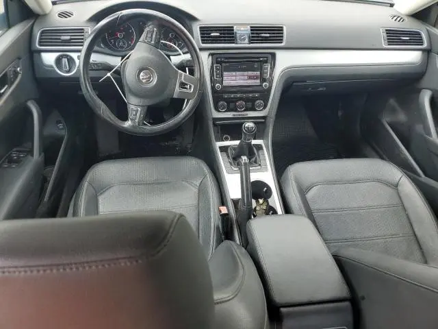 2013 VOLKSWAGEN PASSAT SE  