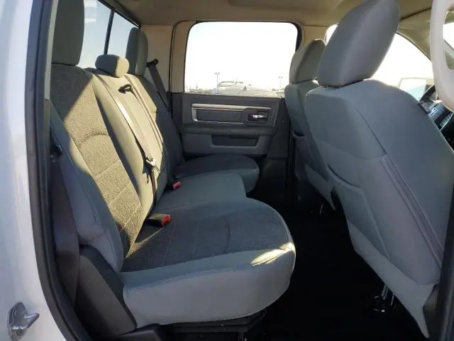 2016 RAM 1500 SLT