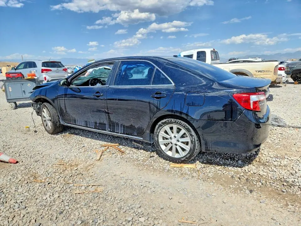 2012 TOYOTA CAMRY XLE  
