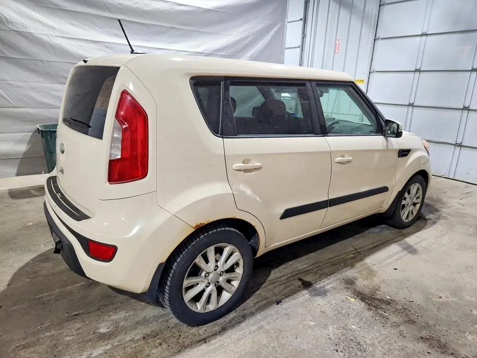 2013 KIA SOUL +  