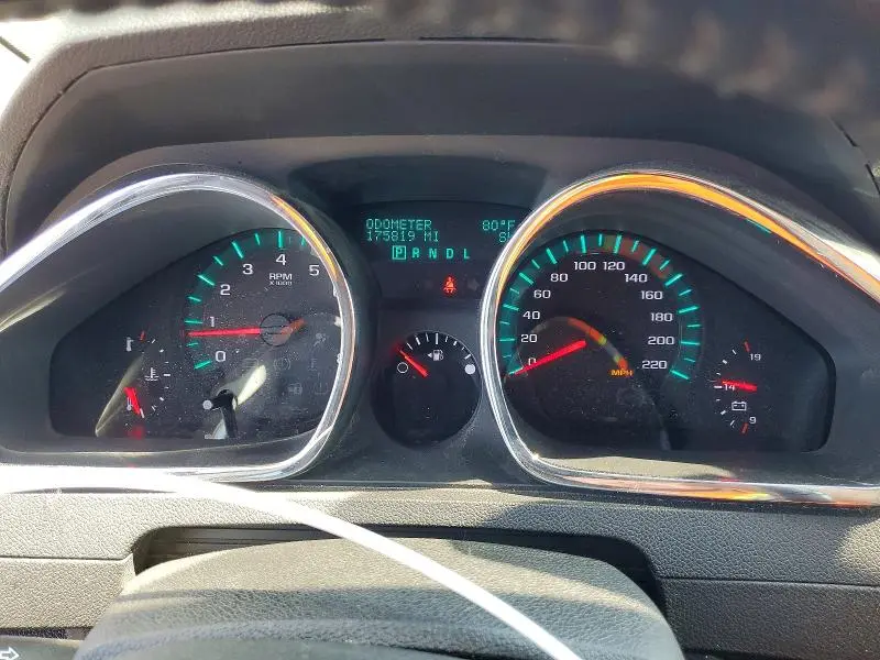 2011 CHEVROLET TRAVERSE LT  
