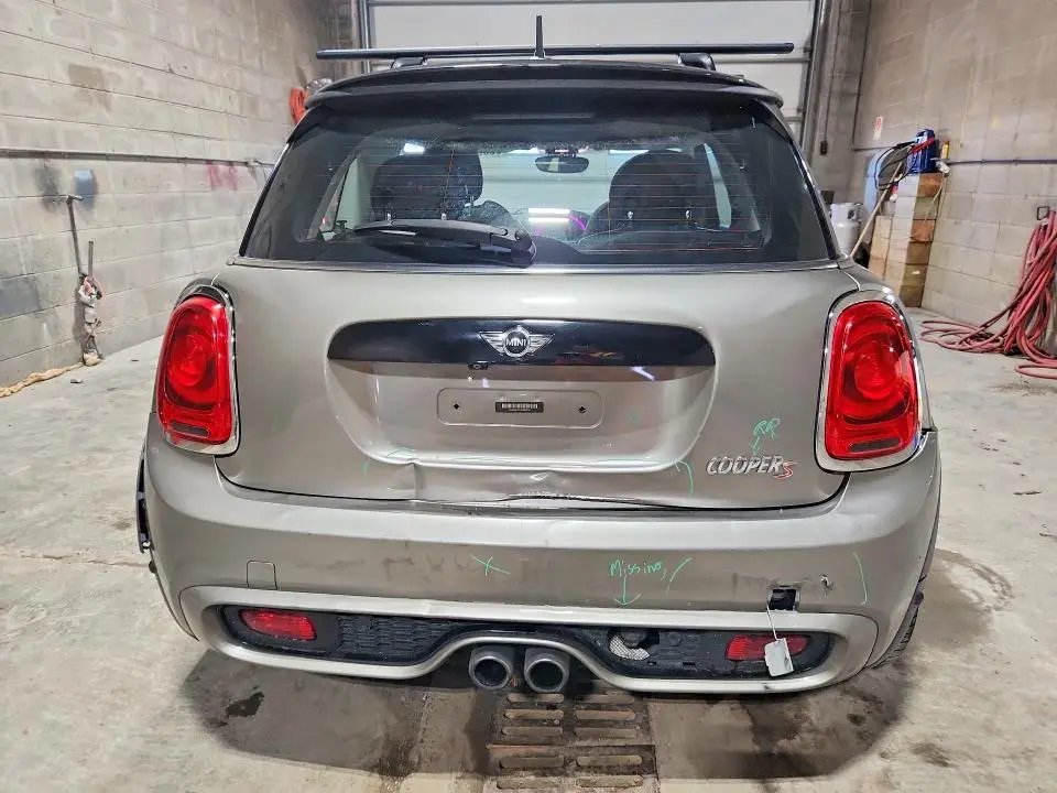 2017 MINI COOPER S  