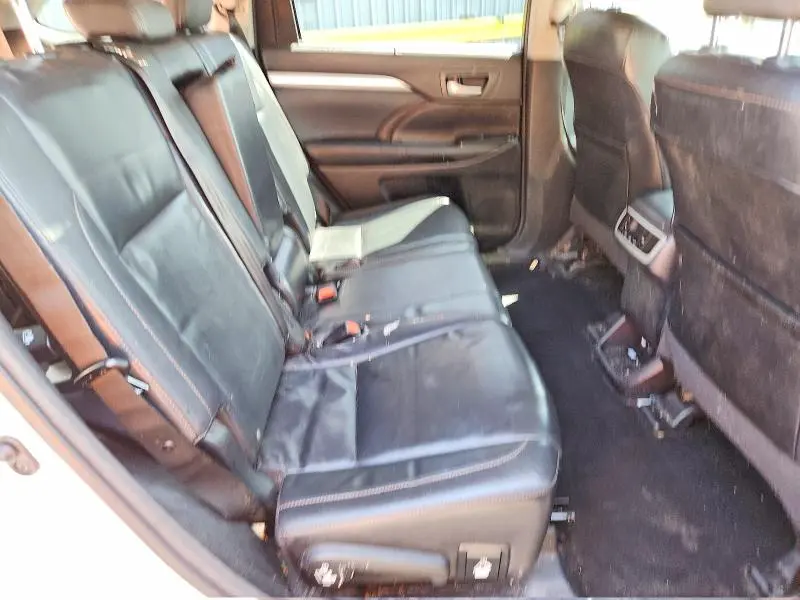 2015 TOYOTA HIGHLANDER XLE  