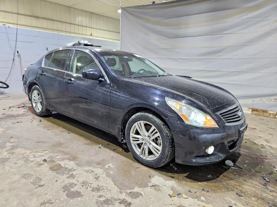 2013 INFINITI G37   