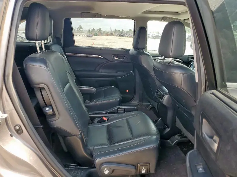 2015 TOYOTA HIGHLANDER LIMITED  