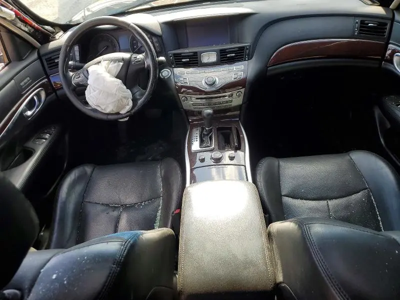 2015 INFINITI Q70 3.7  