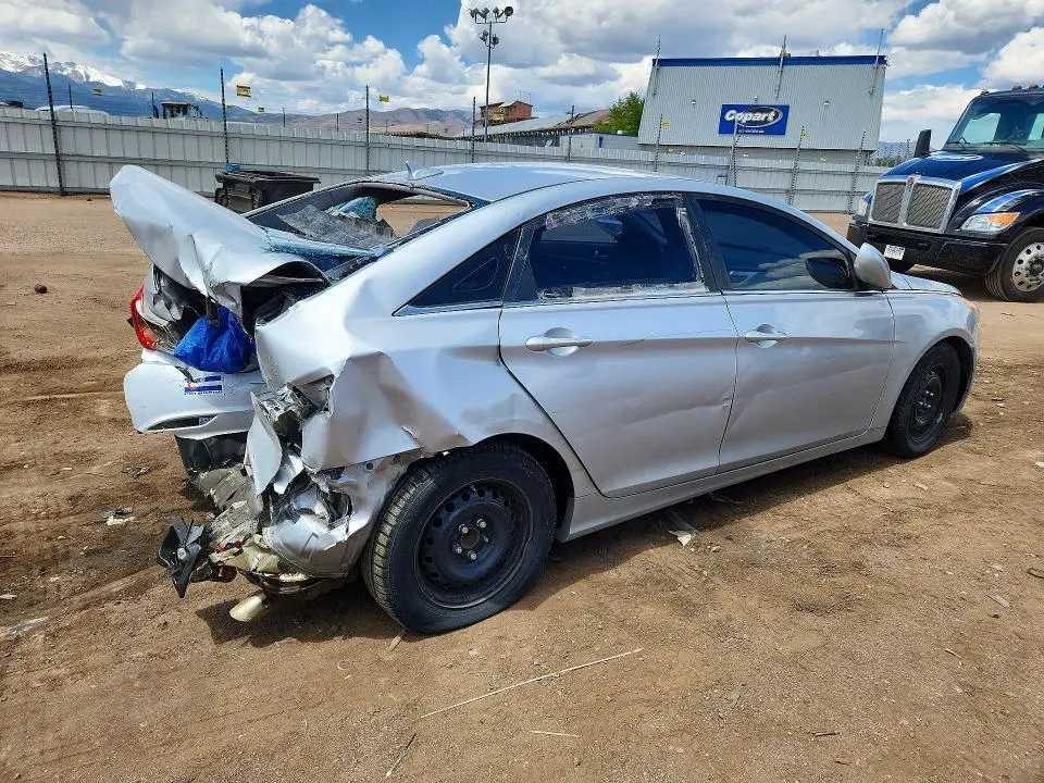 2011 HYUNDAI SONATA GLS  