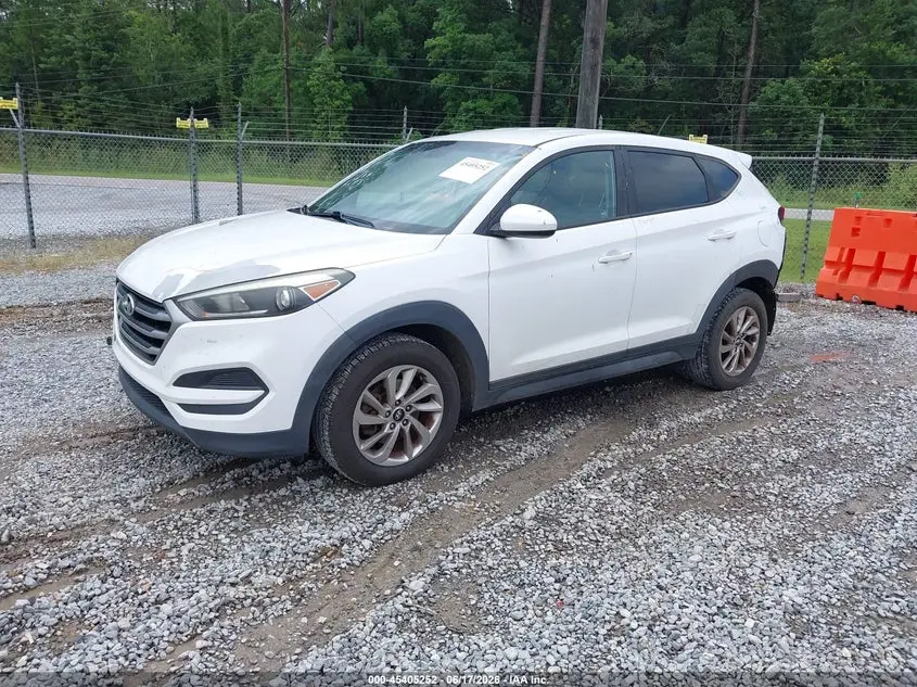 2017 HYUNDAI TUCSON SE