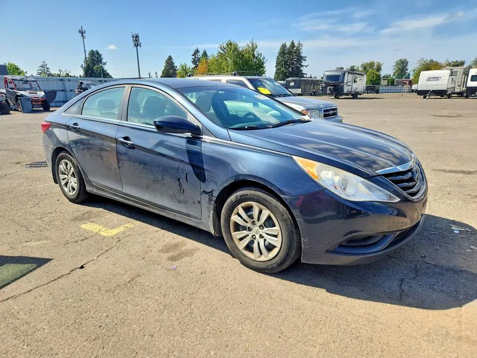2013 HYUNDAI SONATA GLS  