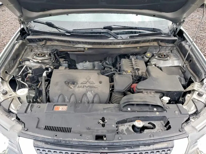 2019 MITSUBISHI OUTLANDER SE  