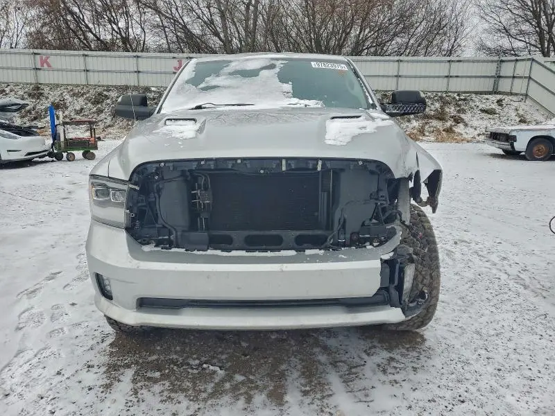 2013 RAM 1500 SPORT  