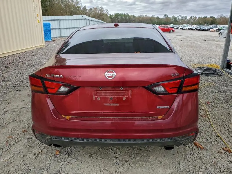 2019 NISSAN ALTIMA SR  