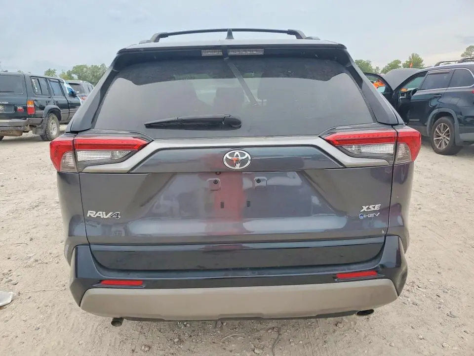 2025 TOYOTA RAV4 XSE  