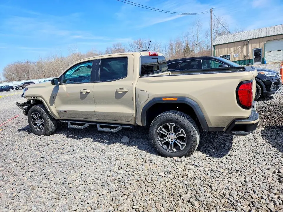 2024 GMC CANYON AT4  