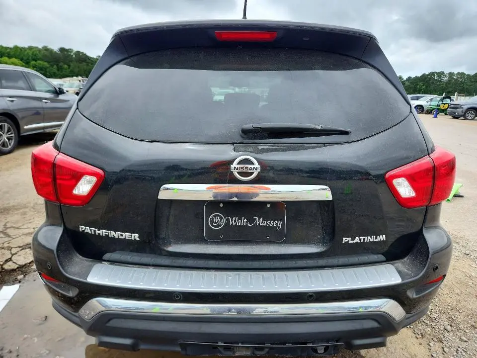 2018 NISSAN PATHFINDER PLATINUM  