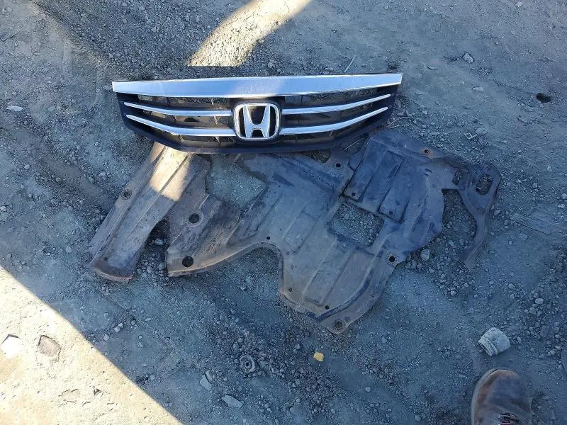 2011 HONDA ACCORD LX  