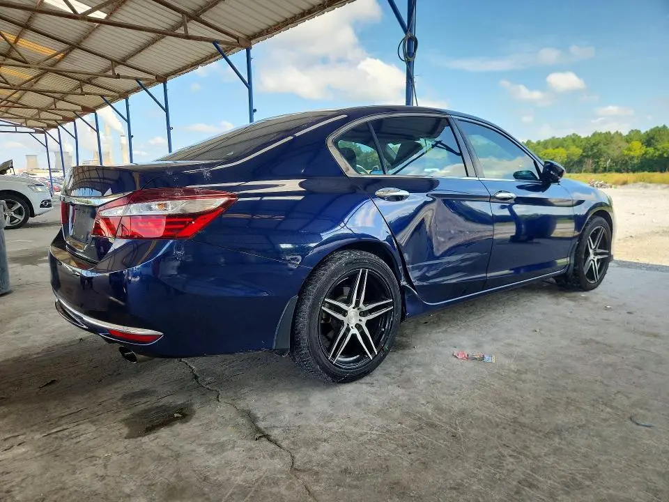 2017 HONDA ACCORD LX  
