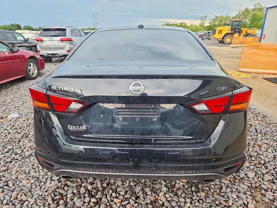 2019 NISSAN ALTIMA SR  
